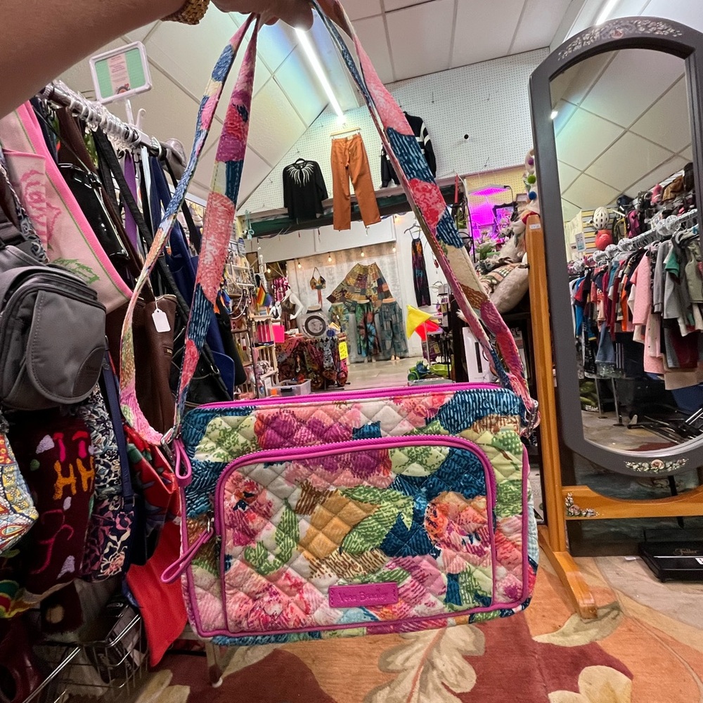 NWOT Vera Bradley Quilted Crossbody. Superbloom.